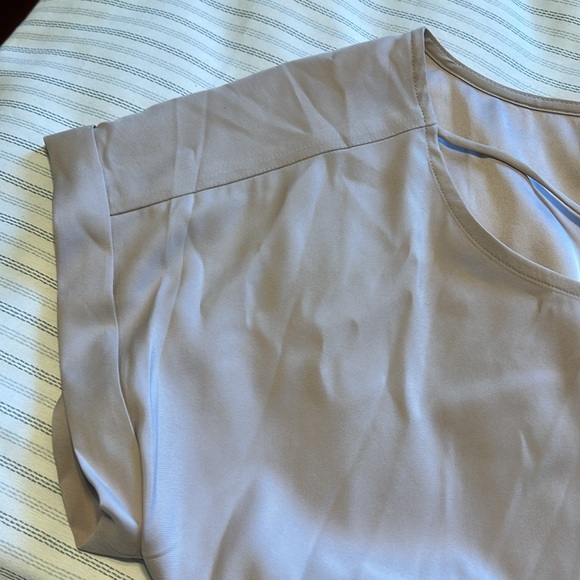 Express Short sleeve blouse tee - Picture 4 of 4